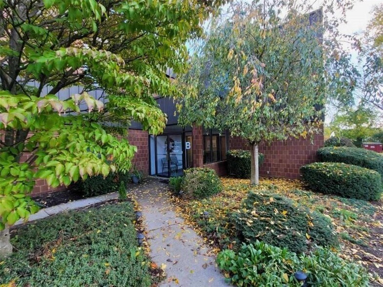 More Photos Of 1595 Elmwood Ave, Rochester Office For Sale