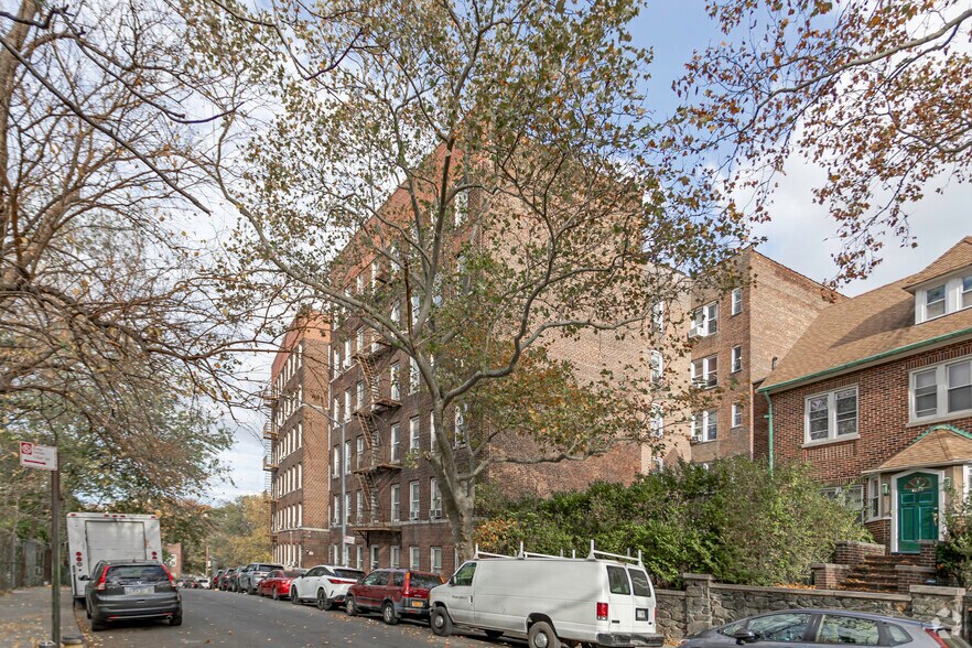 More Photos Of 1860 Billingsley Ter, Bronx Apartments For Sale