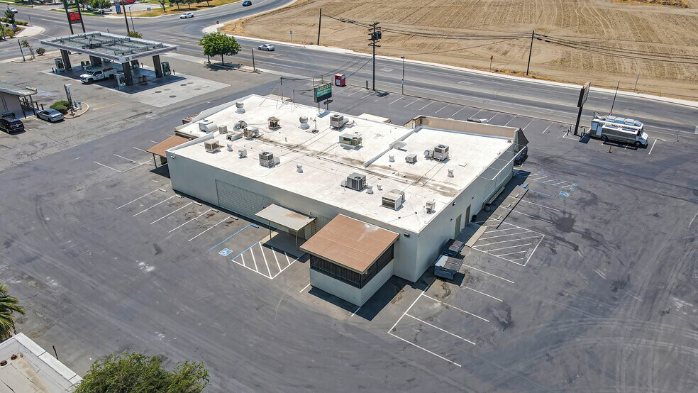More Photos Of 44 N 19 1/2 Ave, Lemoore Restaurant For Sale