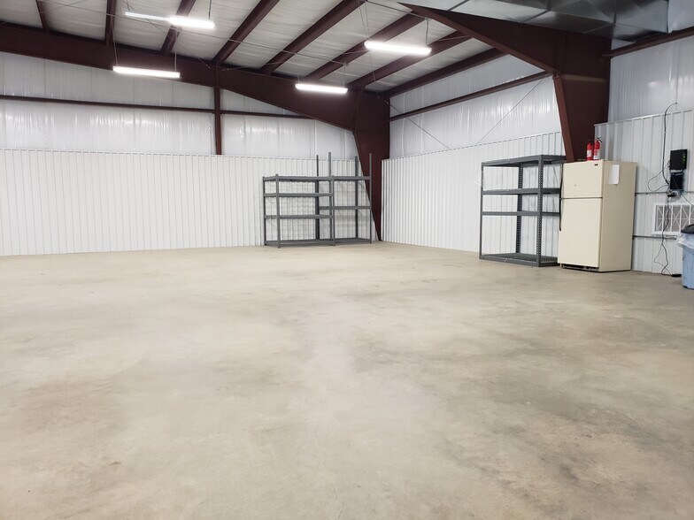 More Photos Of 7380 International Ct, Bartlesville Warehouse For Sale