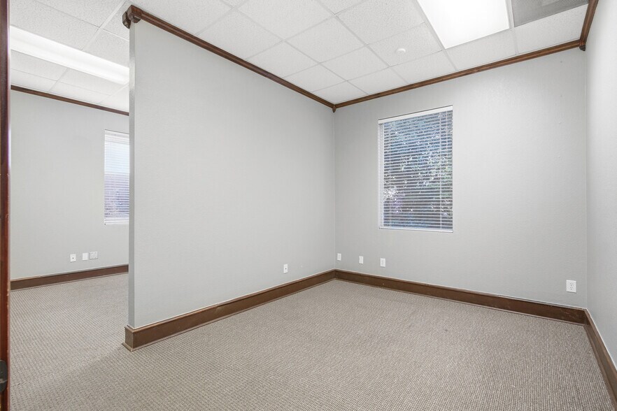 More Photos Of 120 S Village Center Rd, Southlake Office For Lease