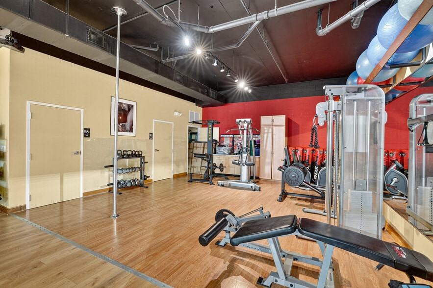 More Photos Of 115 Magnolia Ave, Daytona Beach Flex For Sale