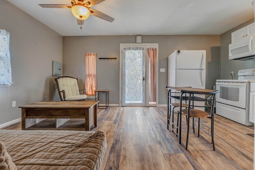 More Photos Of 38094 Joe Loggins Rd, Hempstead Specialty For Sale