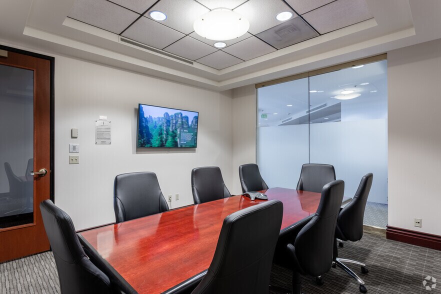 More Photos Of 5335 Meadows Rd, Lake Oswego Office For Lease