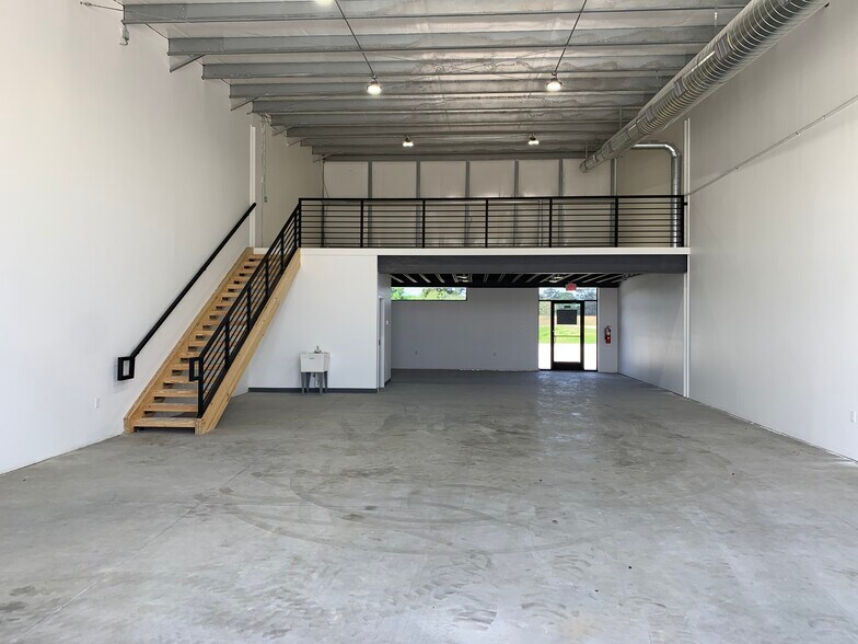 More Photos Of 18101 Cypress Rosehill Rd, Cypress Unknown For Lease