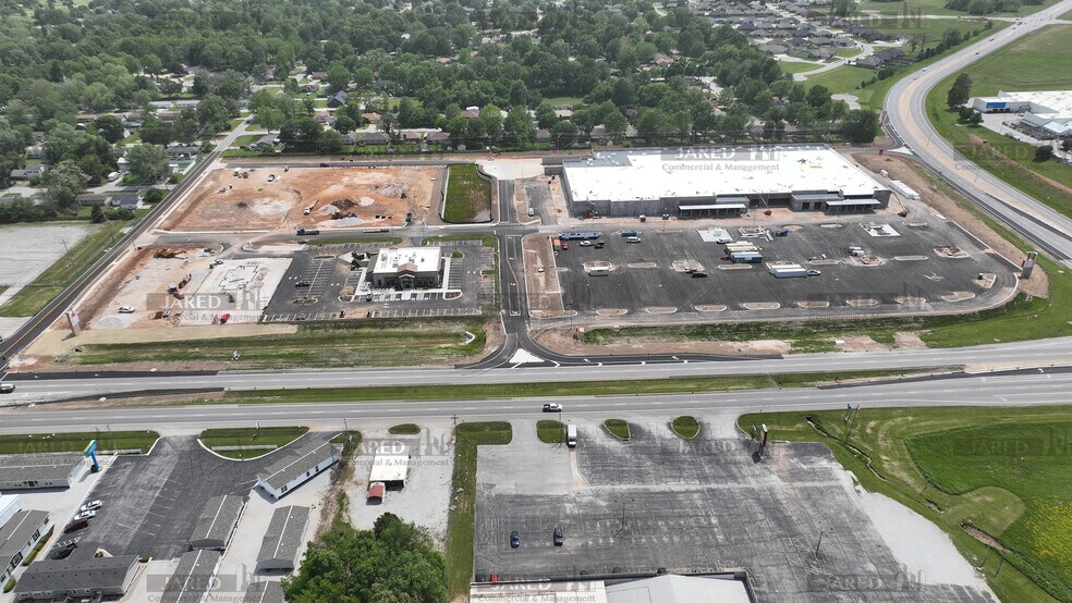 More Photos Of 3444 W Sunshine St, Springfield Storefront For Lease