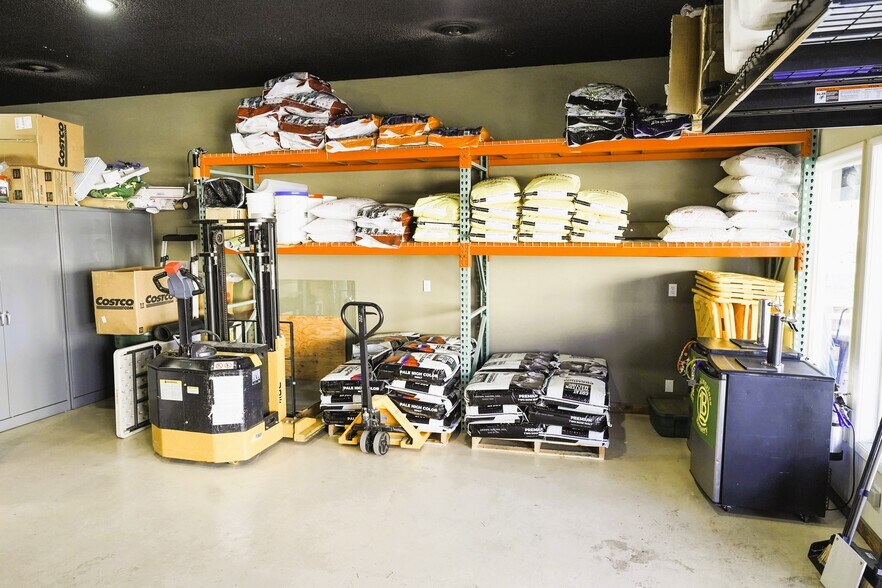 More Photos Of 194 SE Main St, Winston Flex For Sale