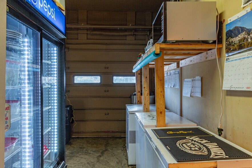 More Photos Of 690 Bath Rd, Wiscasset Freestanding For Sale