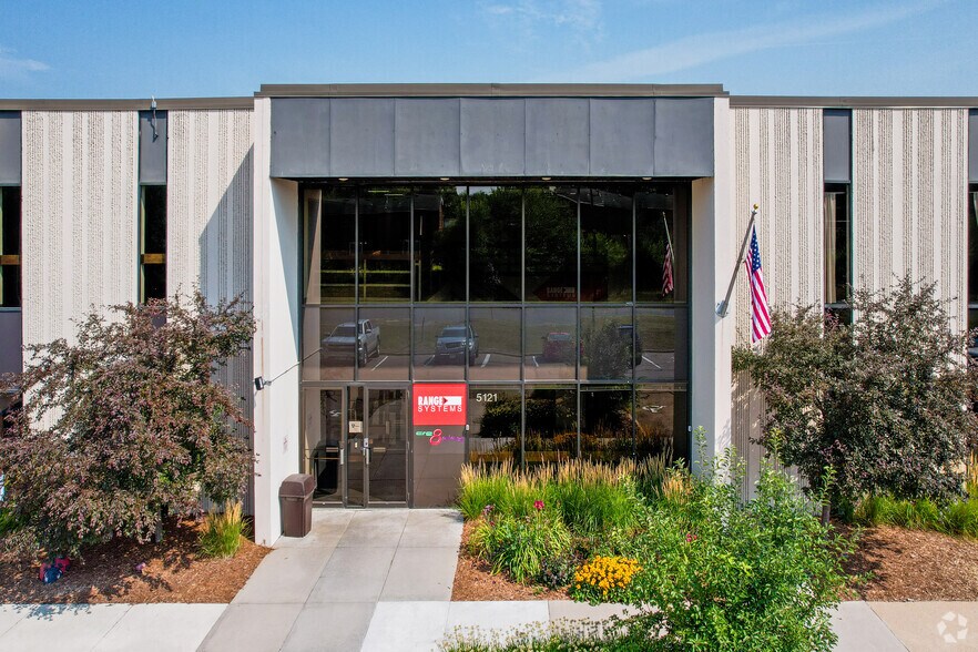 More Photos Of 5121-5125 Winnetka Ave S, New Hope Manufacturing For Lease