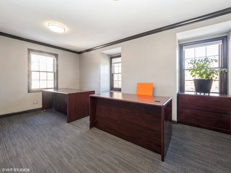 More Photos Of 1600 W Colonial Pky, Inverness Office For Lease