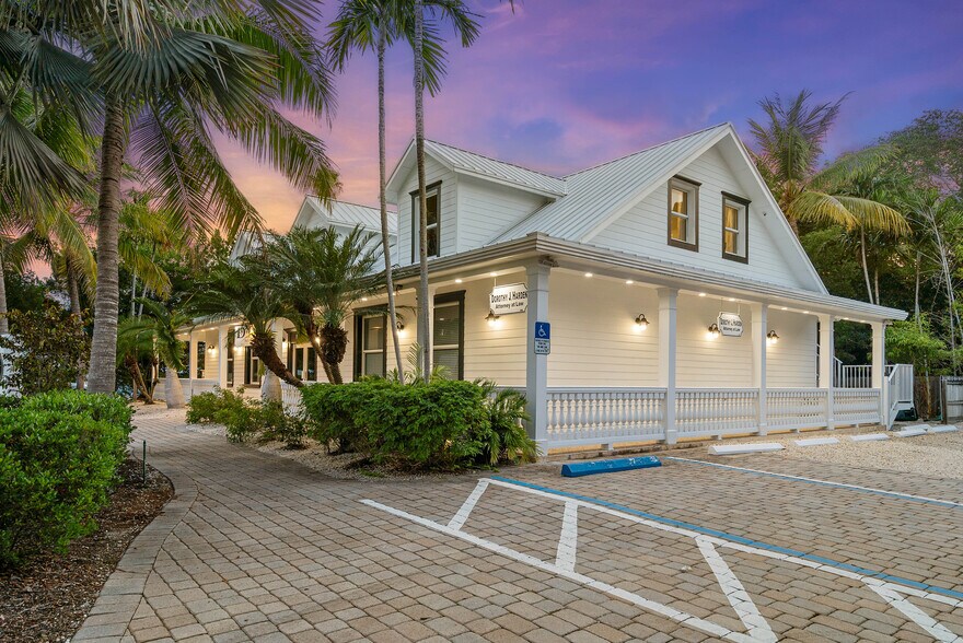 More Photos Of 102920 Overseas Hwy, Key Largo Office Residential For Sale