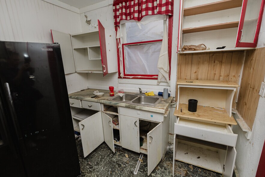 More Photos Of 123 E Madison Ave, Arkansas City Apartments For Sale