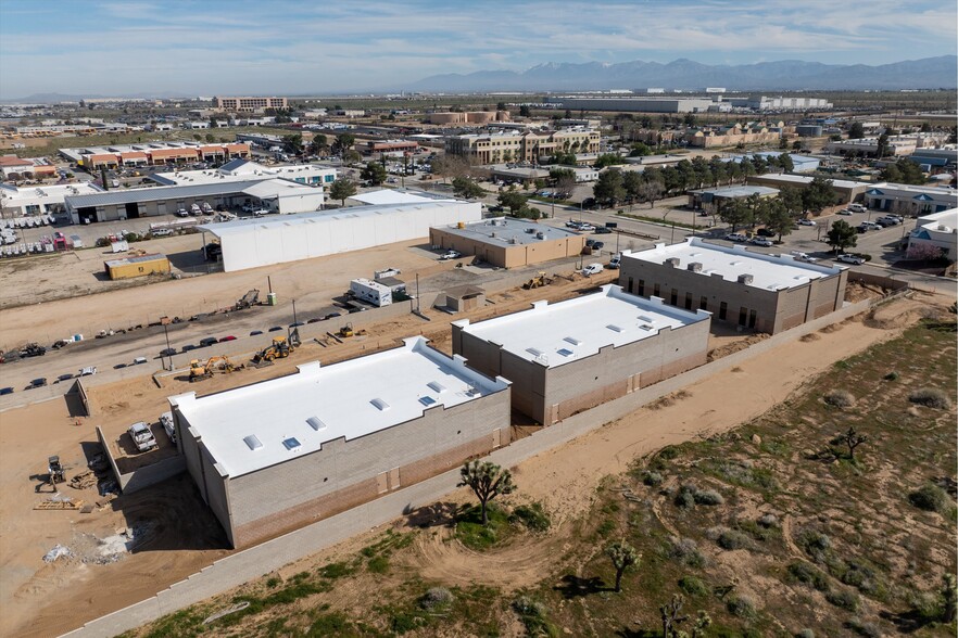 More Photos Of 1133 W Avenue L12, Lancaster Light Distribution For Lease