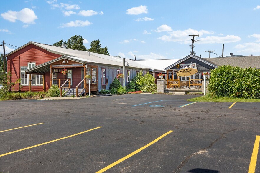 More Photos Of , Gaylord Unknown For Sale