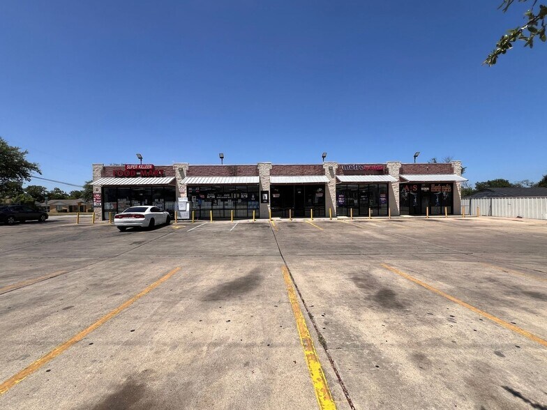 More Photos Of 711 W Hallmark Ave, Killeen Unknown For Sale