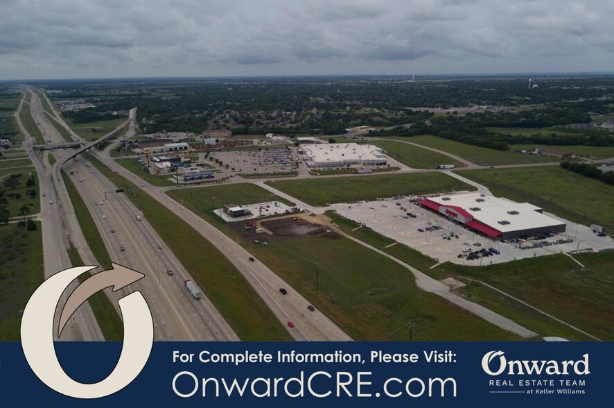 More Photos Of 688 Alliance Pky, Hewitt Medical For Lease