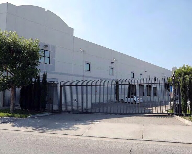 Primary Photo Of 2025-2027 Long Beach Ave, Los Angeles Warehouse For Lease
