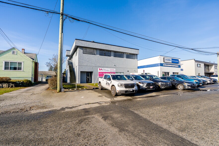 More Photos Of 7123 Curragh Av, Burnaby Light Manufacturing For Lease