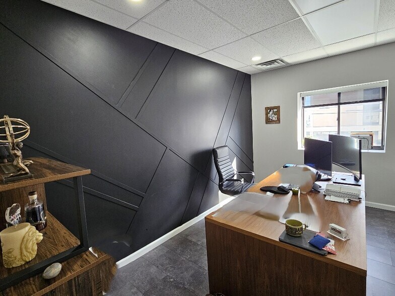 More Photos Of 183 Mineola Blvd, Mineola Medical For Sale