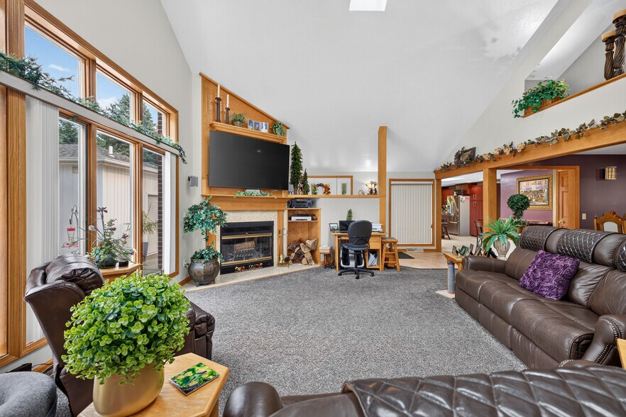 More Photos Of 3405 Orchard Park Rd, Orchard Park Office Residential For Sale