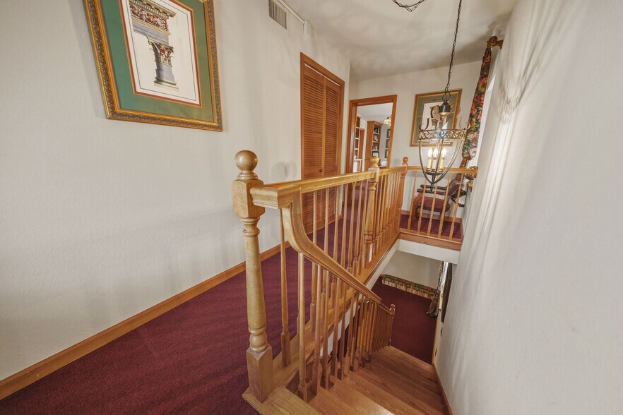 More Photos Of 104 N 3rd St, Heber Springs Office For Sale