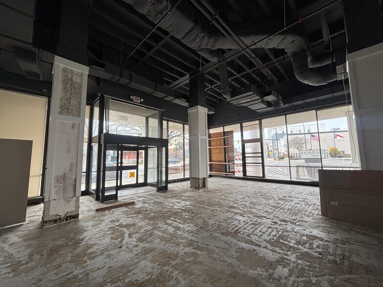 More Photos Of 101 S Main St, High Point Apartments For Lease