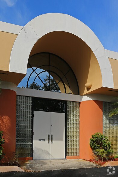 More Photos Of 3537 Forest Hill Blvd, West Palm Beach Medical For Lease