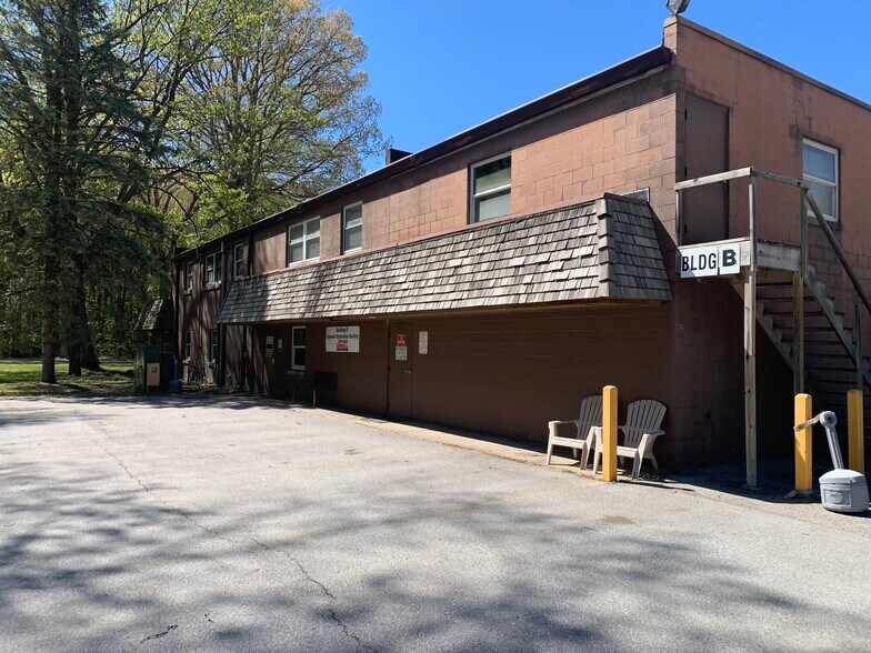 More Photos Of 1111 US Highway 20, Michigan City Truck Terminal For Lease