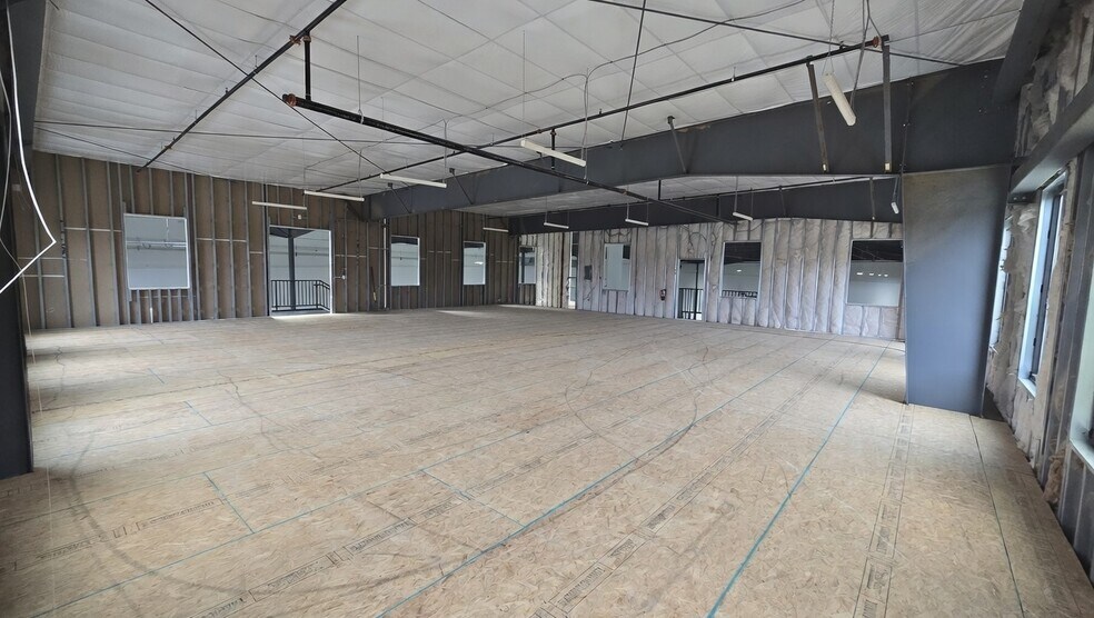 More Photos Of 168 Thunder Rd, Mooresville Light Manufacturing For Lease