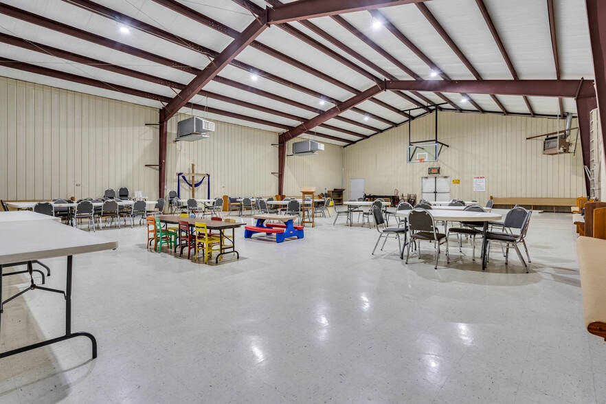 More Photos Of 727 4th St, Healdton Religious Facility For Sale