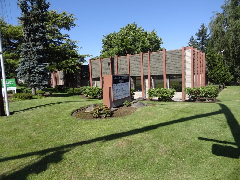 More Photos Of 3460-3470 Liberty St S, Salem Medical For Lease