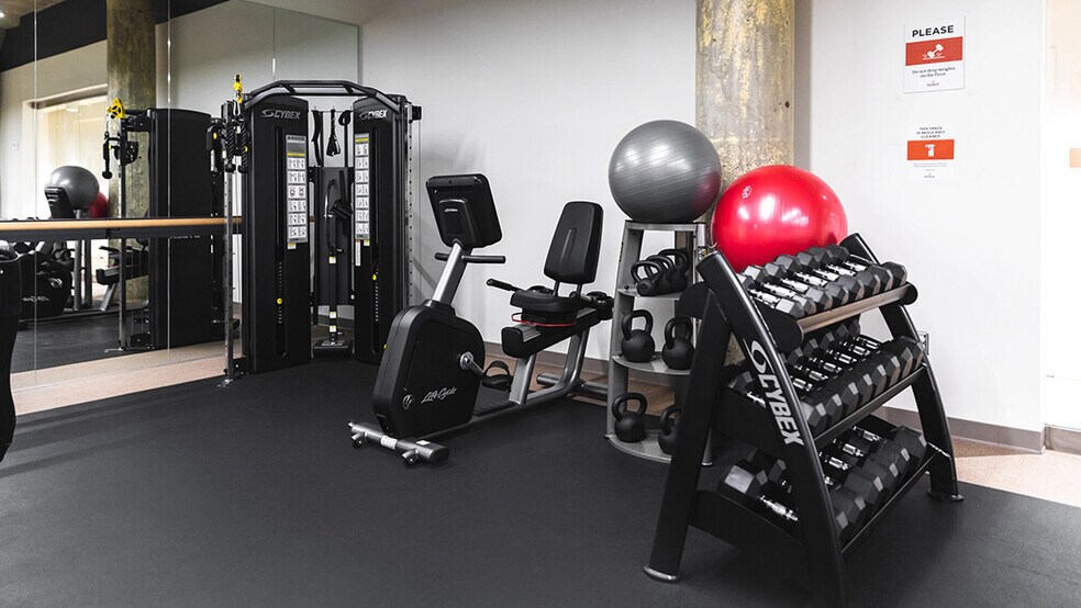 More Photos Of 1700 W Fort St, Detroit Apartments For Lease