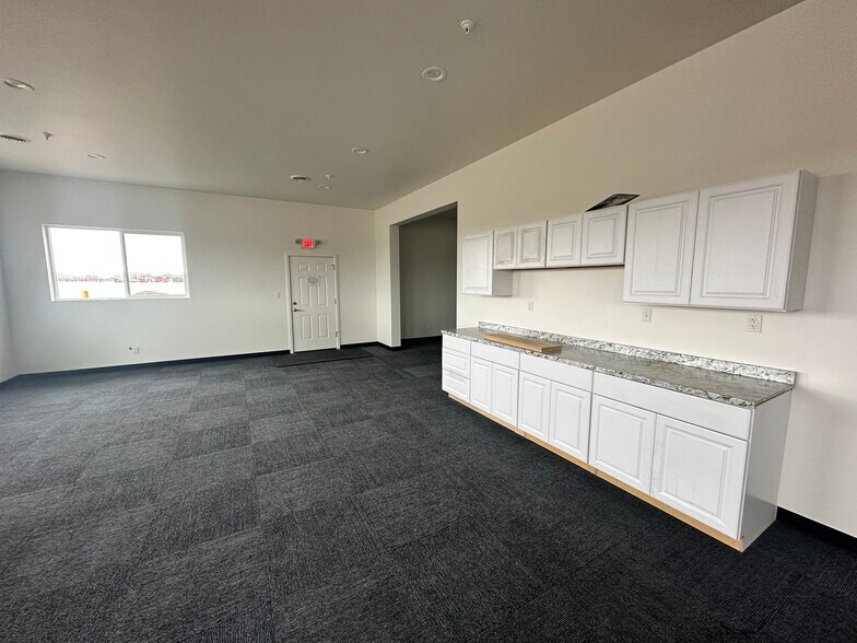 More Photos Of 5410 Knox Ave, Billings Warehouse For Sale