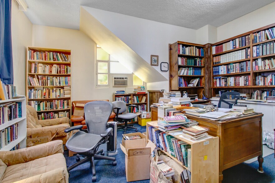 More Photos Of 724 S Glenoaks Blvd, Burbank Religious Facility For Sale