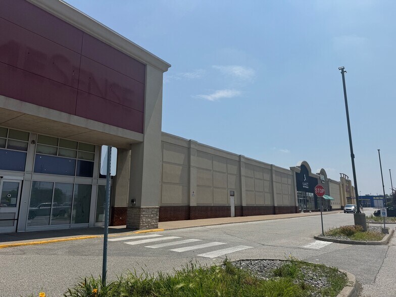 Primary Photo Of 4224-4330 Walker Rd, Windsor Storefront For Lease