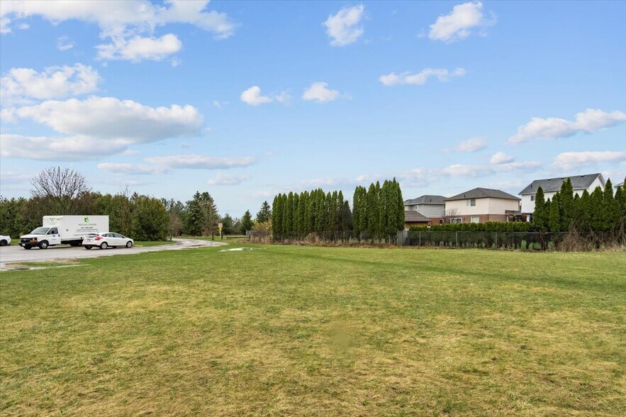 More Photos Of 21 Niagara Dr, Oshawa Land For Sale
