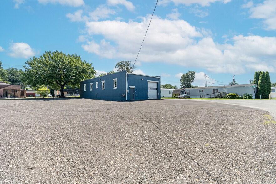 More Photos Of 730 S Marlyn Ave, Essex Flex For Sale