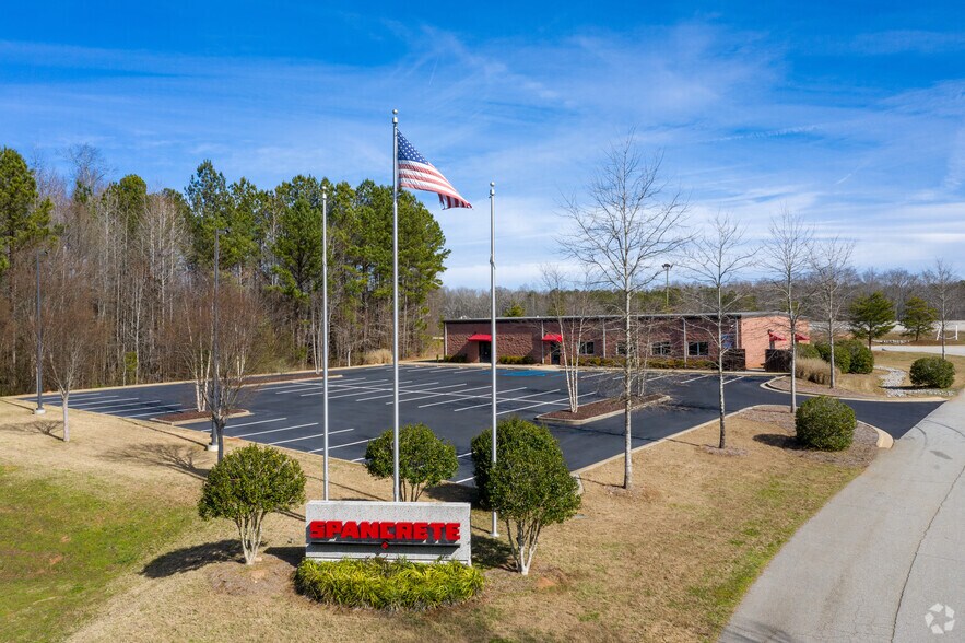 More Photos Of 95 Newnan South Industrial Dr, Newnan Truck Terminal For Lease
