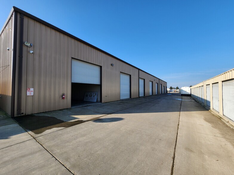 More Photos Of 2920 Industrial Ct, Fairfield Warehouse For Lease