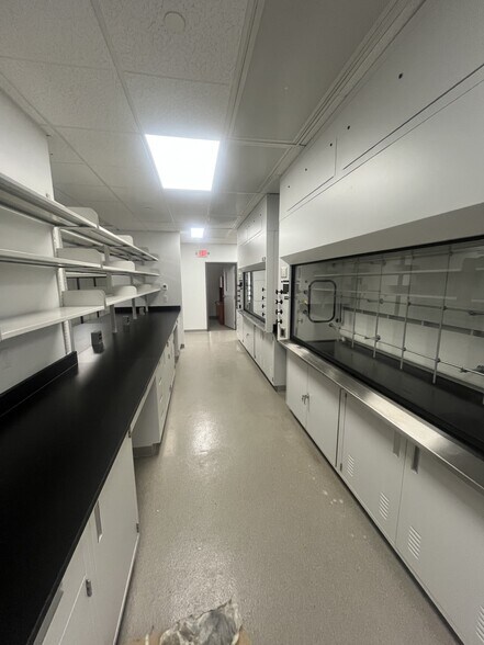 More Photos Of 23 Business Park Dr, Branford Research And Development For Lease