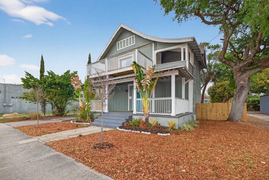 More Photos Of 105 W Columbus Dr, Tampa Office Residential For Sale