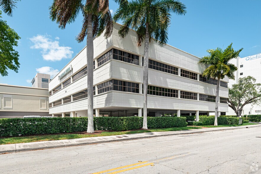 More Photos Of 888 S Andrews Ave, Fort Lauderdale Office For Lease