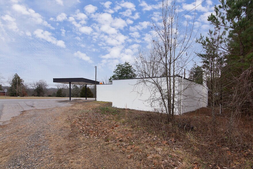 More Photos Of 1556 Zion Rd, Morganton General Retail For Sale