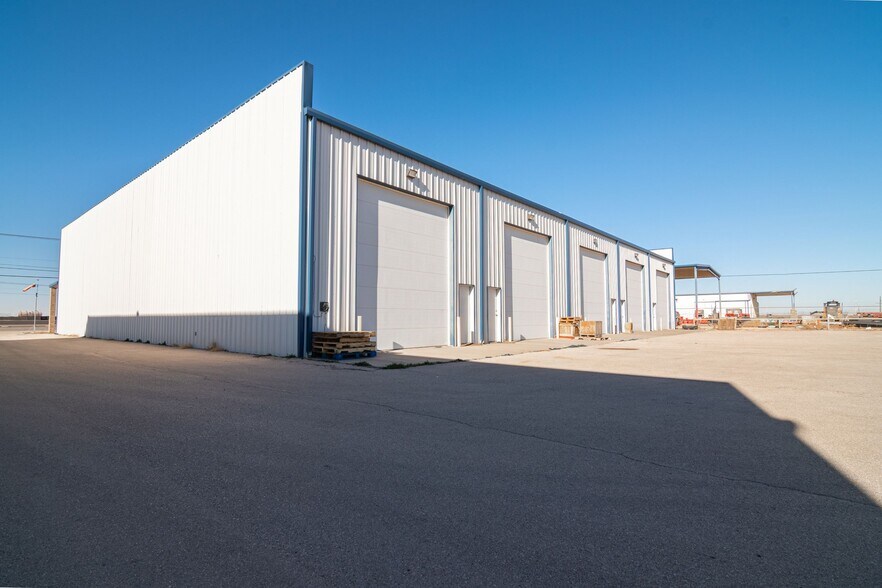 More Photos Of 8409 W Interstate 20, Midland Research And Development For Lease