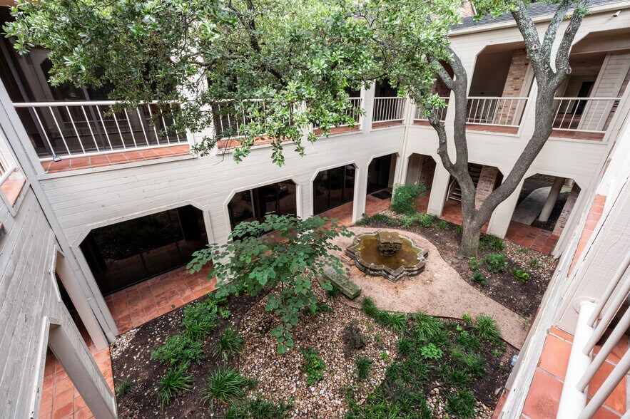 More Photos Of 3624 North Hills Dr, Austin Medical For Sale
