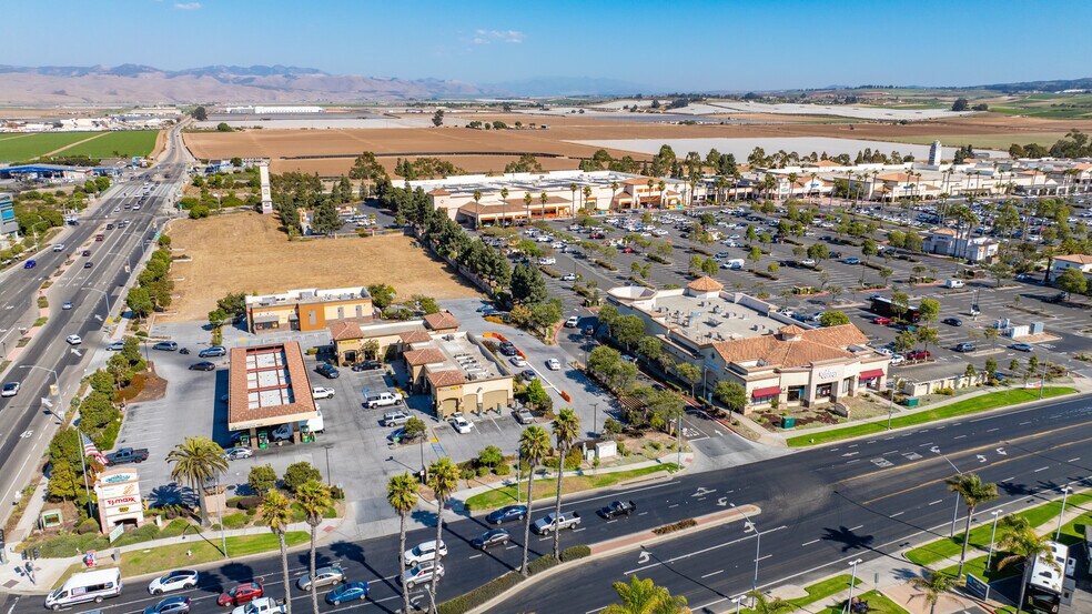 More Photos Of 1090 Betteravia Rd, Santa Maria Unknown For Lease