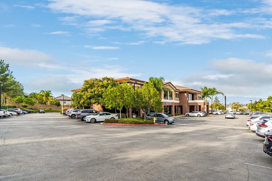 More Photos Of 15944 Los Serranos Country Club Dr, Chino Hills Coworking Space