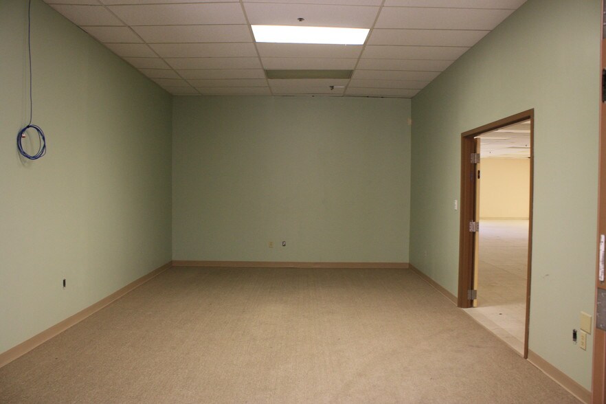 More Photos Of 187 Billerica Rd, Chelmsford Flex For Lease