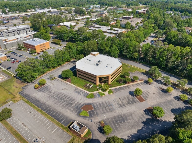 More Photos Of 300 Medical Pky, Chesapeake Medical For Lease
