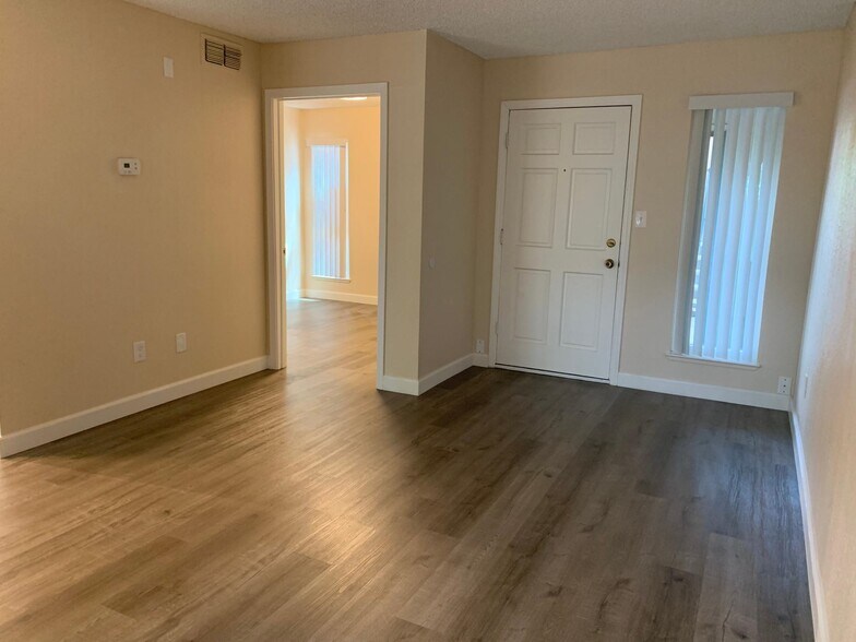 More Photos Of 5445 Marconi Ave, Carmichael Apartments For Sale